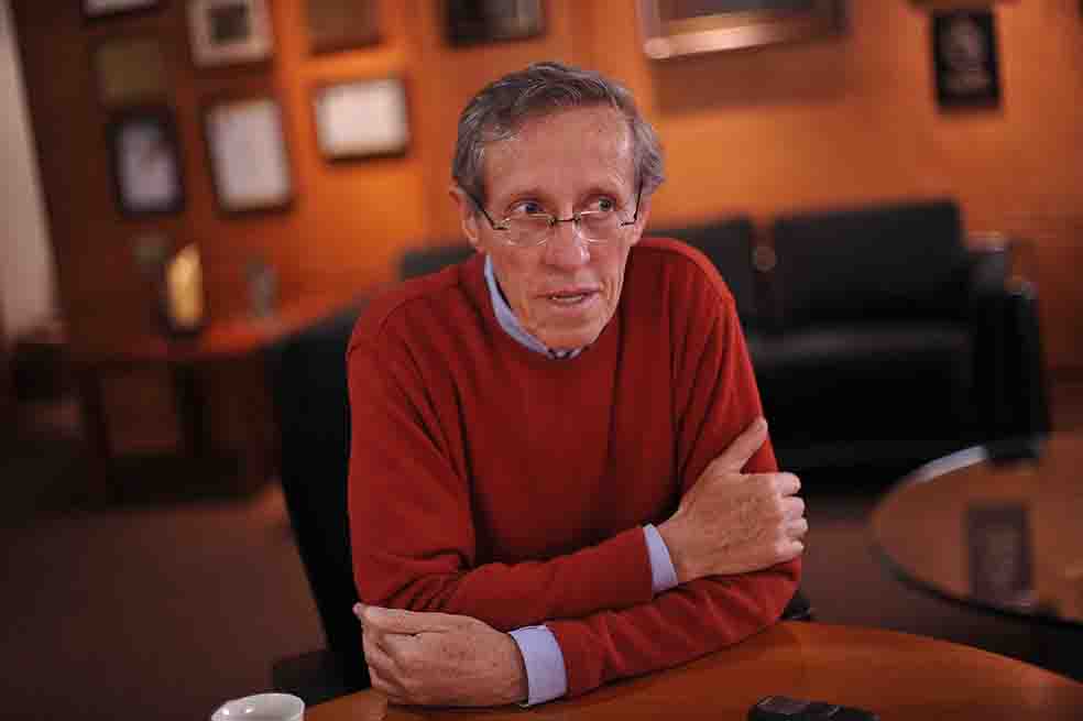 El senador Antonio Navarro presentó la propuesta de una papeleta por la paz.  / Archivo