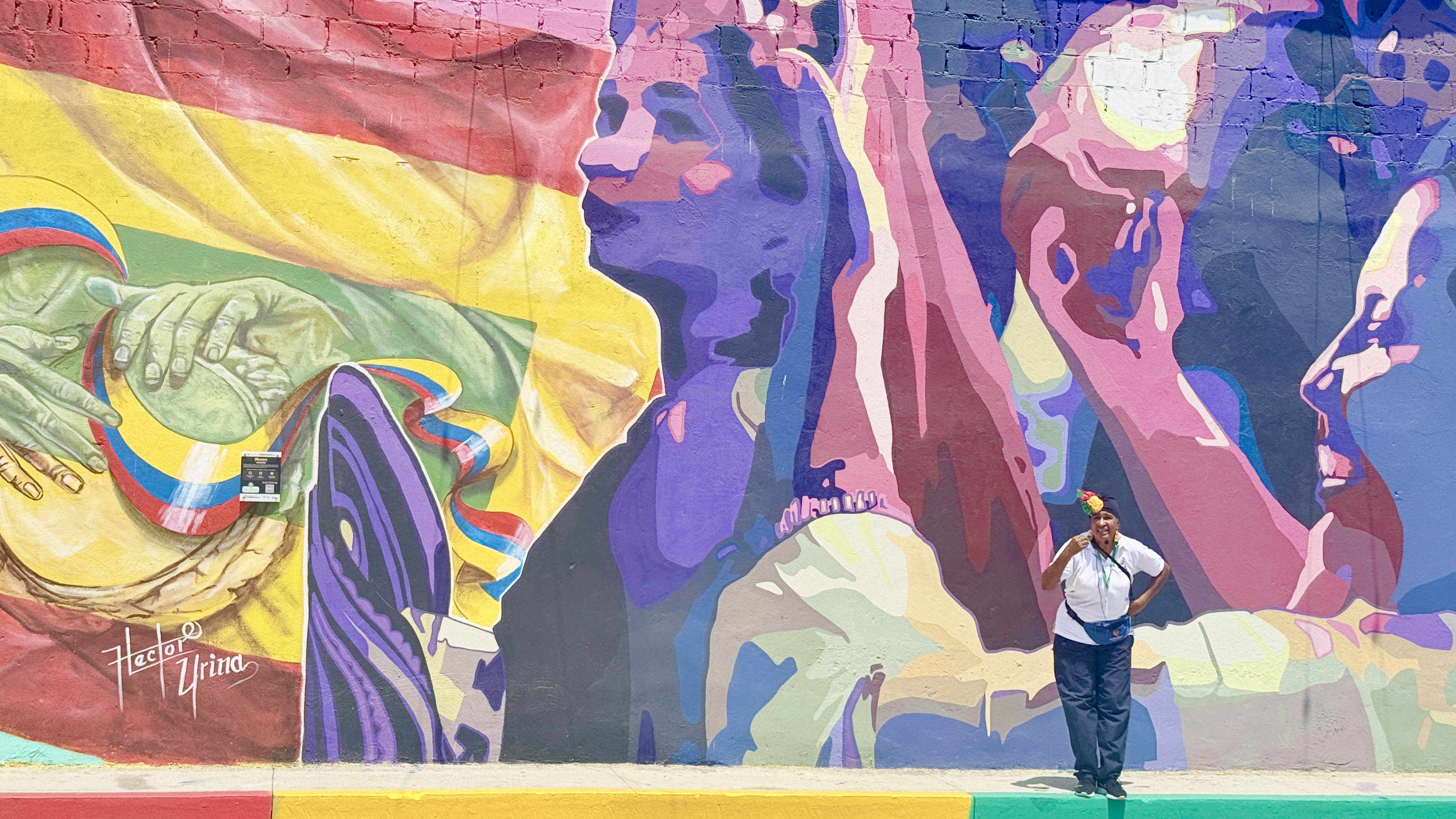 El proyecto "Barrio Abajo, Museo a Cielo Abierto" transforma el espacio urbano sin borrar su alma. Allí, la identidad no se impone desde el exterior, pues es la propia comunidad la que pinta, habita y sueña cada rincón con orgullo.
