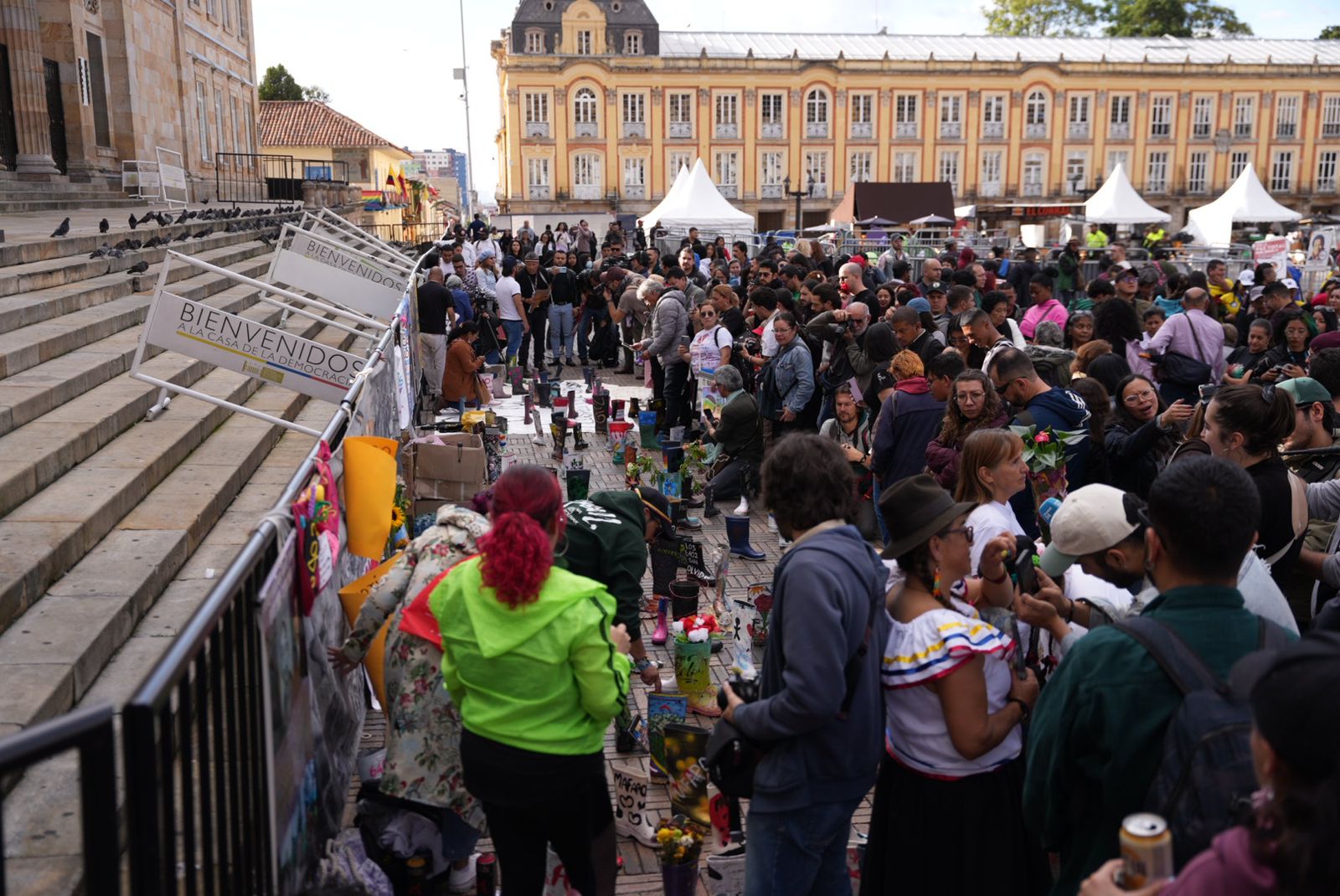 Vista de la Plaza de Bolívar durante la "Botatón" convocada por la organización Madres de Falsos Positivos.