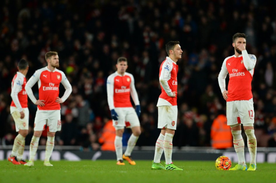 Arsenal perdió con Swansea y se alejó de la punta de la Premier