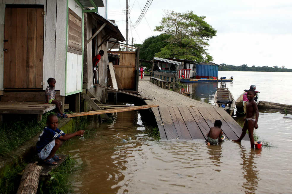 Lluvias torrenciales provocan desbordamientos de ríos en el Chocó
