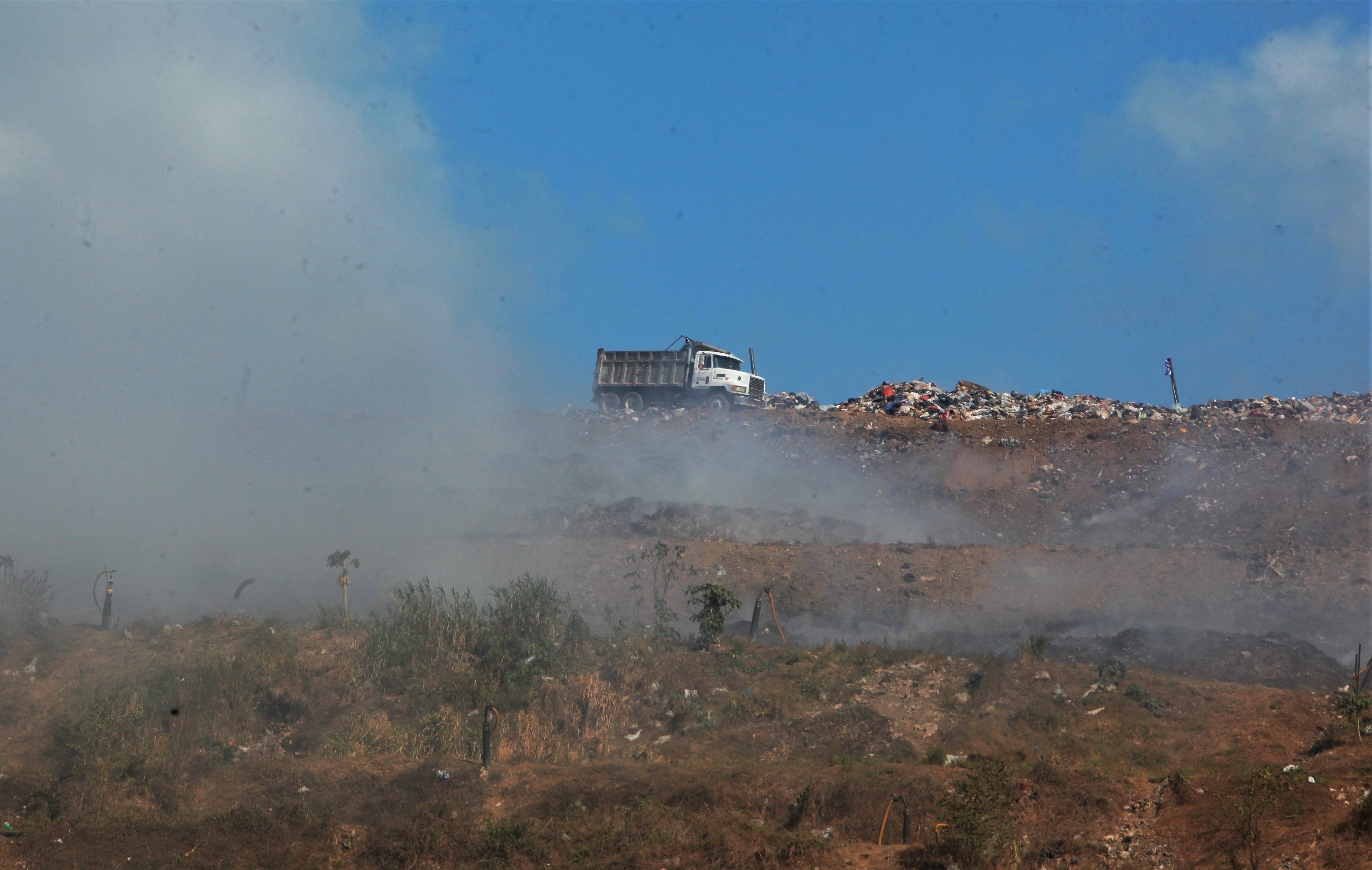 Incendio en Panamá: humo “altamente tóxico” se alza en el mayor basurero del país