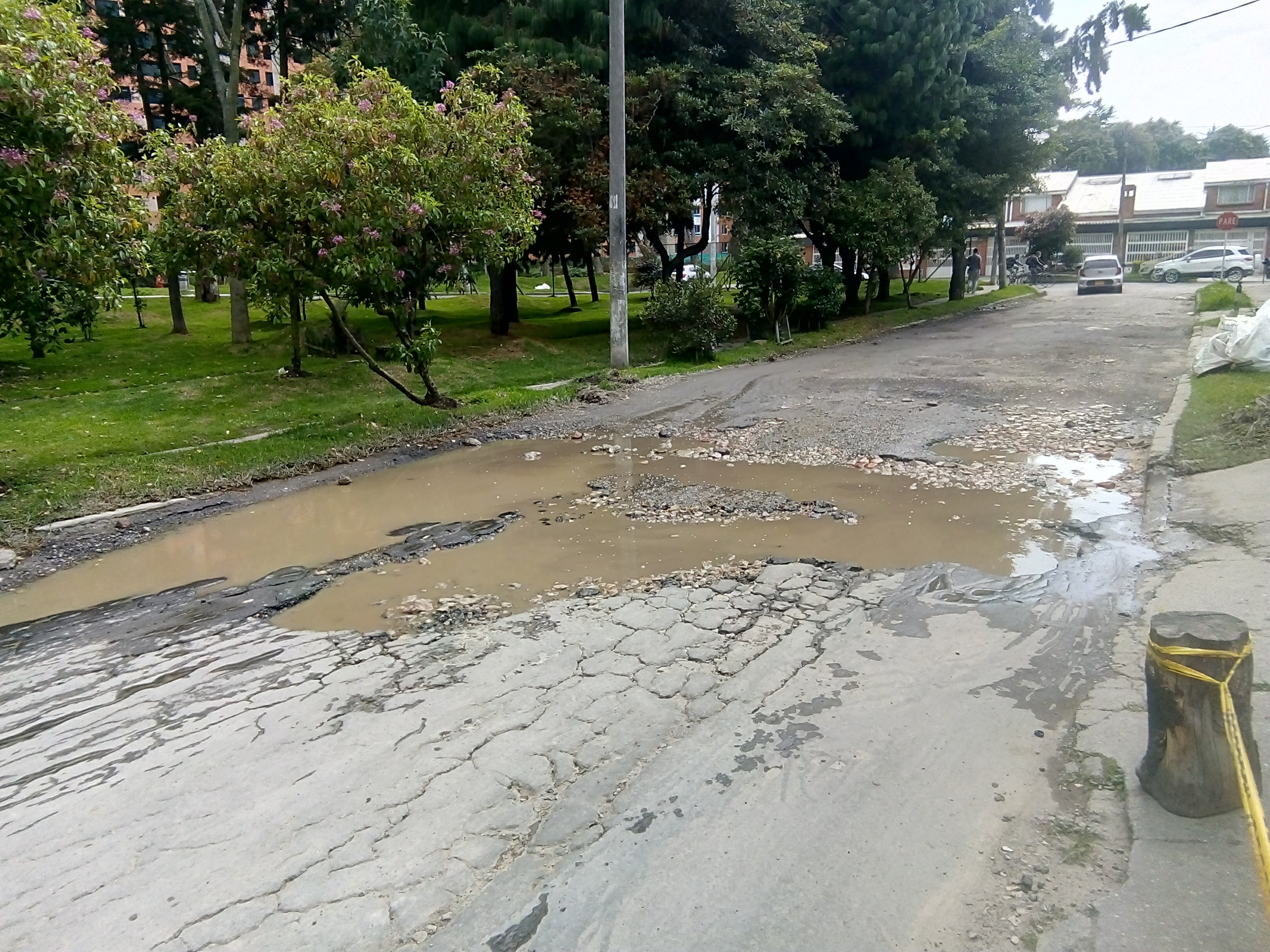 ¿Cómo reportar huecos de las calles de Bogotá para que los tapen?