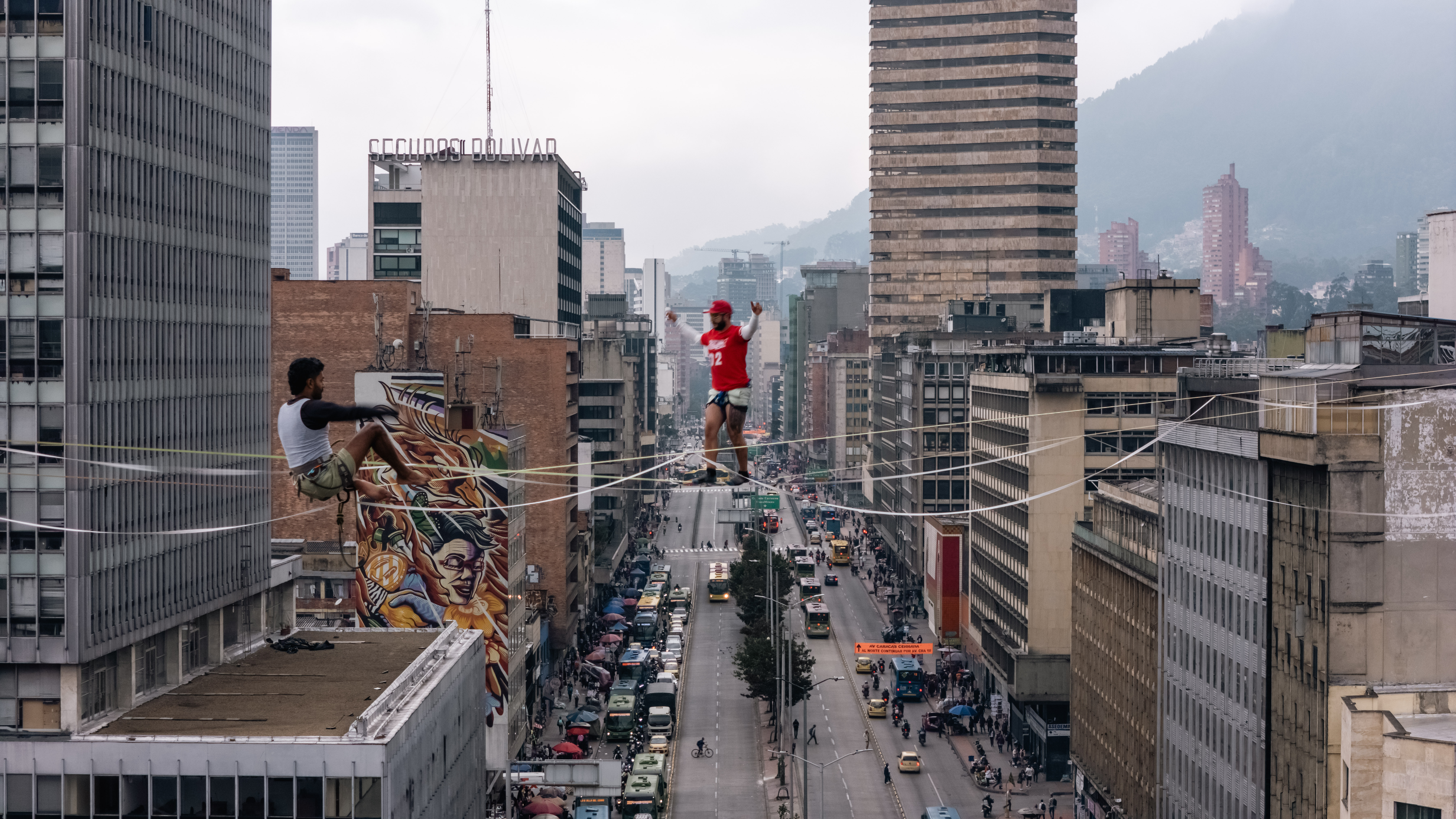 Así fue el primer festival de highline urbano en Colombia: entre el vértigo y el arte