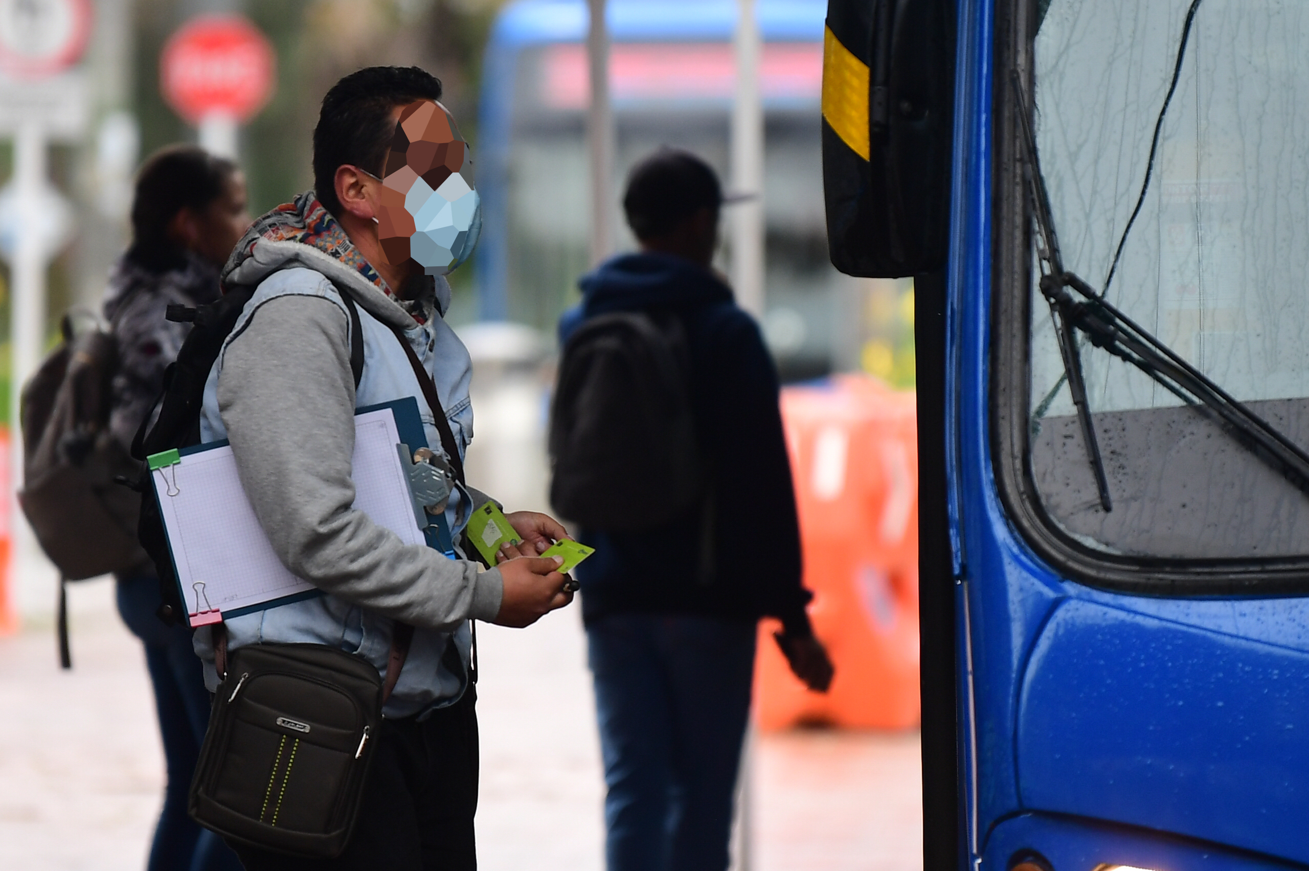 Venta de pasajes en el SITP.