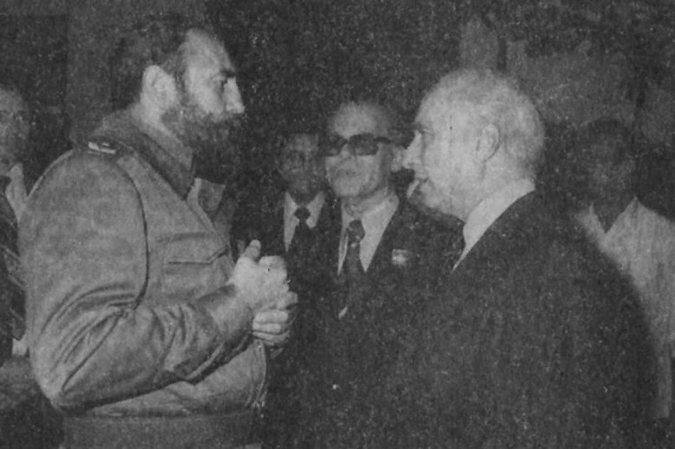 Fidel Castro recibió como invitado de honor a Juan Manuel Fangio en 1981 y, en privado, le ofreció disculpas por su rapto. / Archivo