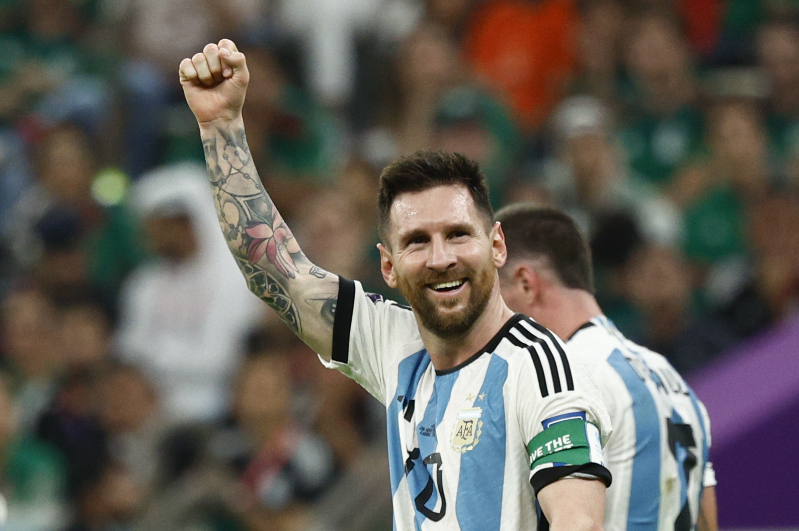 La noche era oscura, pero para Argentina apareció Lionel Messi