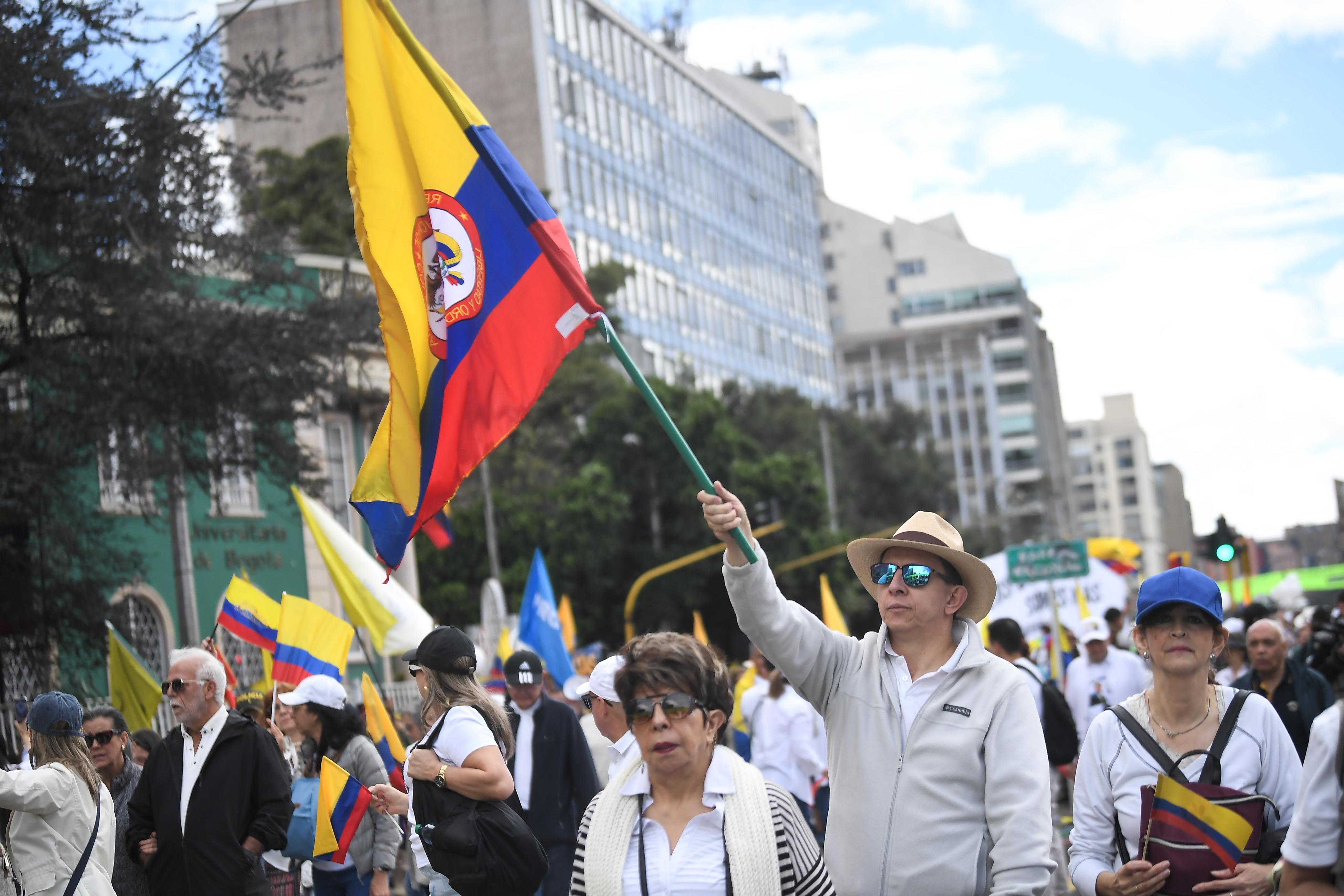 Estas fueron las reacciones del país político por la marcha del silencio por Uribe