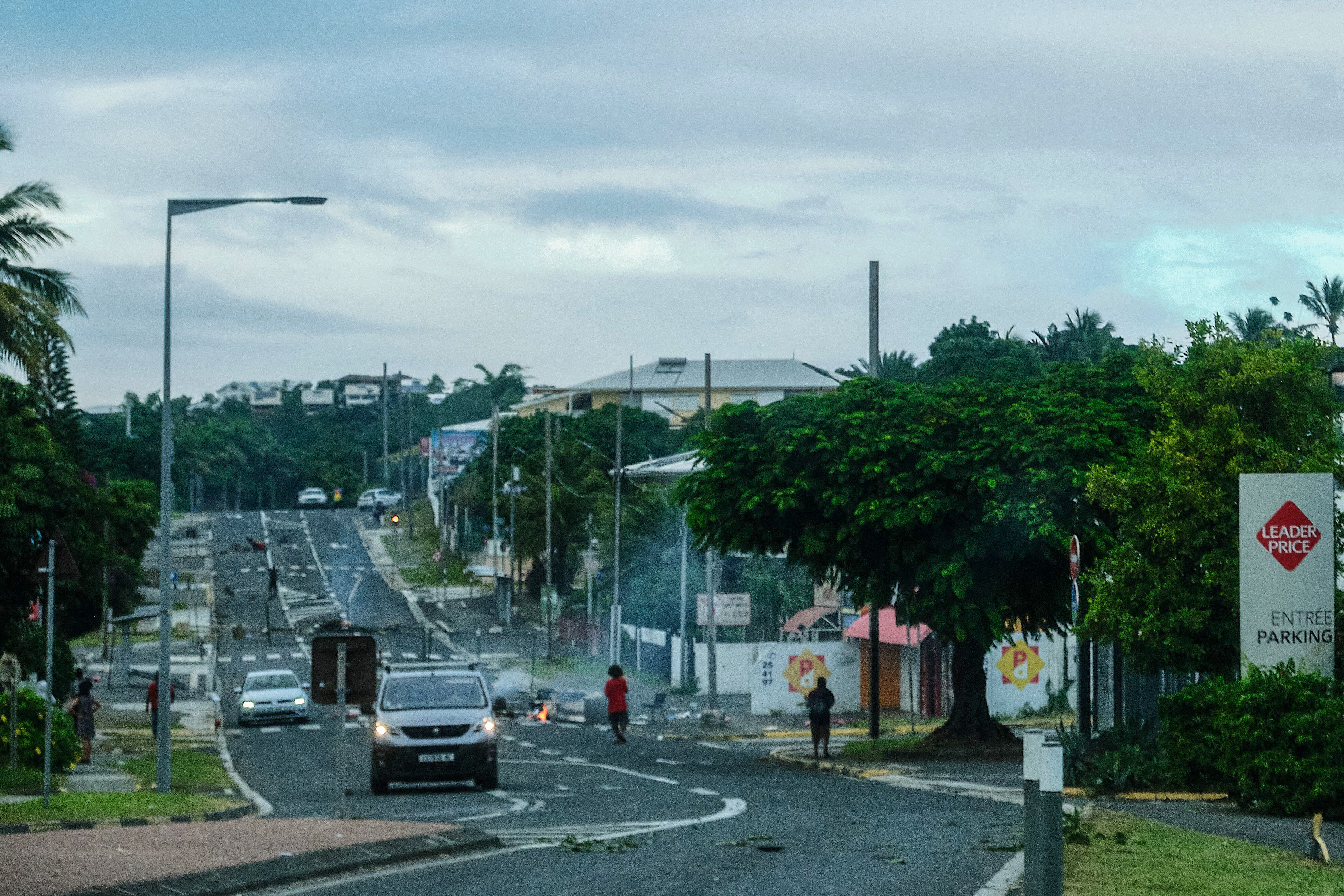 Nueva Caledonia: Francia despliega tropas tras cuatro días de disturbios