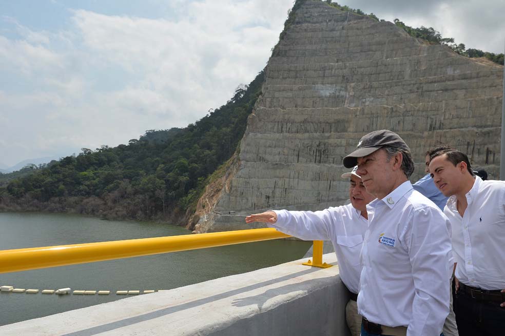 Sigue en carrera venta de Isagén