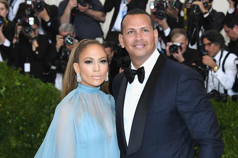Jennifer Lopez cambió los Globos de Oro por evento solidario en Puerto Rico