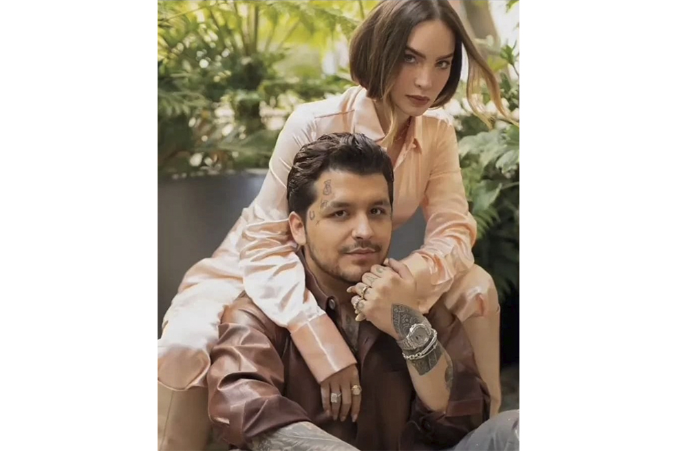 ¡Sí terminaron por dinero! Christian Nodal filtró chats con Belinda