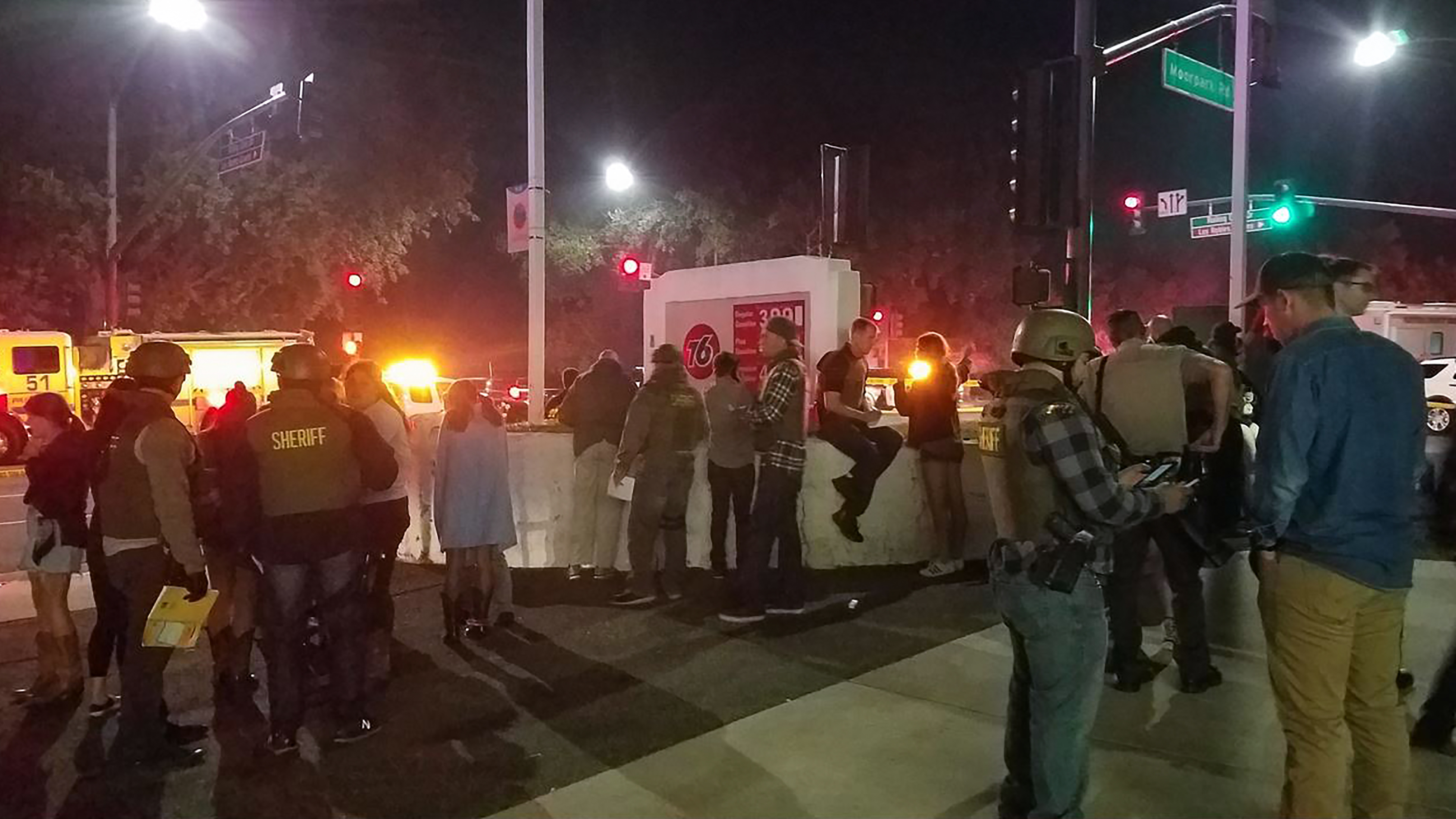 Tiroteo en bar de California deja 13 personas muertas, incluido el atacante