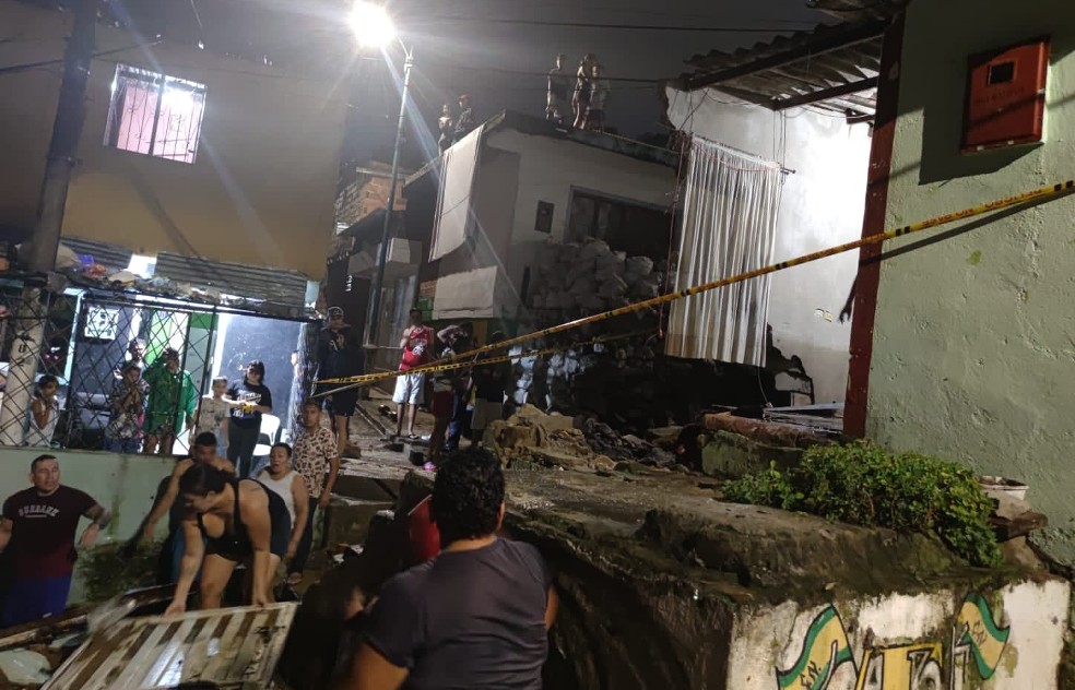 Video: Invierno causa inundaciones en Bucaramanga