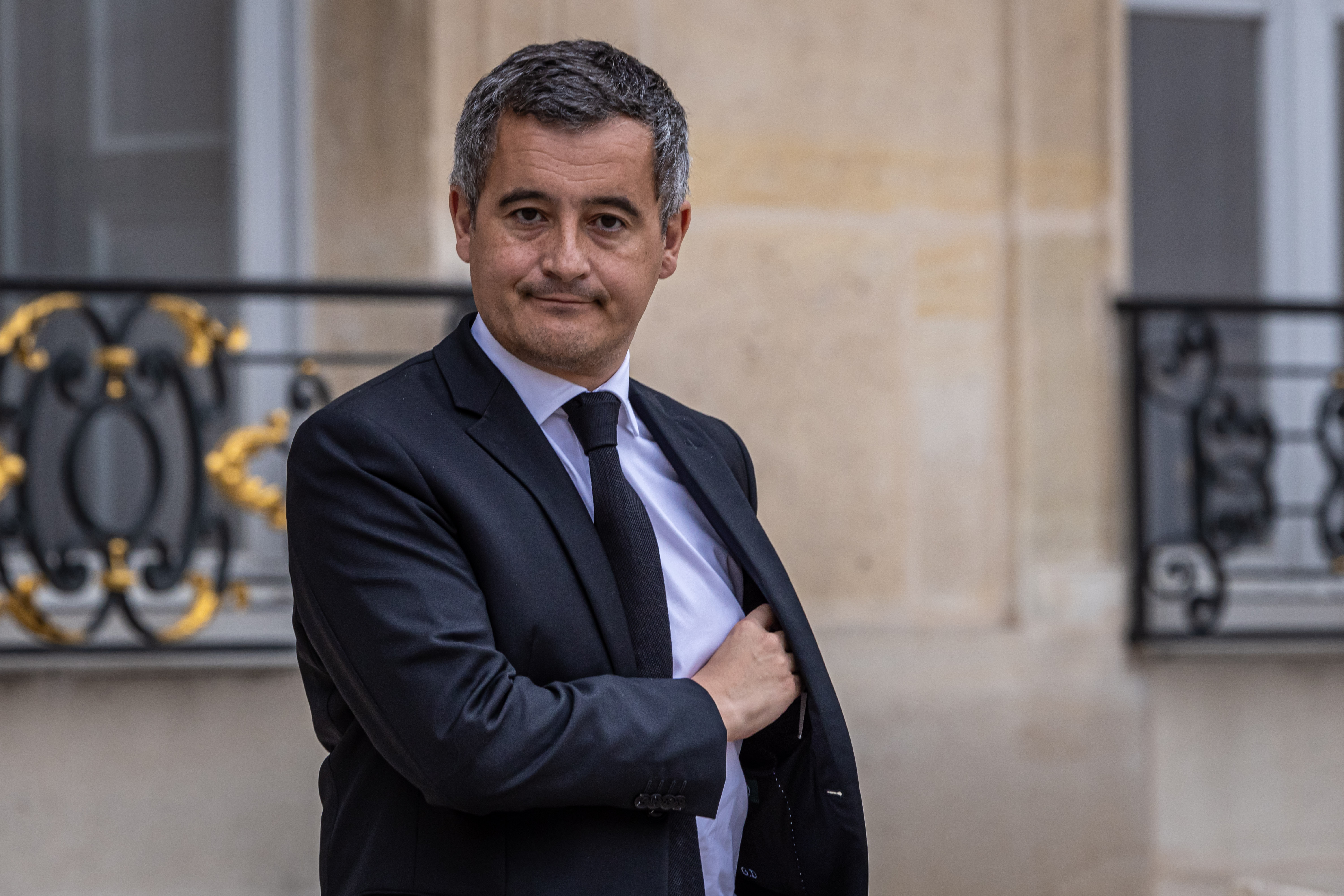 Paris (France), 18/10/2023.- French Interior Minister Gerald Darmanin leaves the Elysee Palace after the weekly cabinet meeting in Paris, France, 18 October 2023. (Francia) EFE/EPA/CHRISTOPHE PETIT TESSON