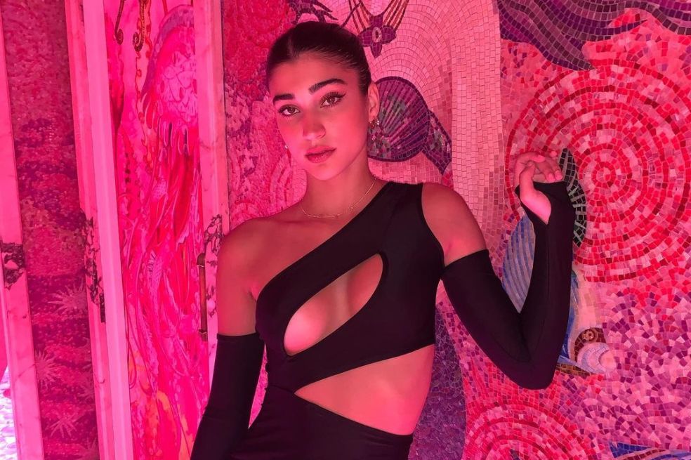 El puertorriqueño Bad Bunny encendió las alarmas de un nuevo romance al asistir a un evento deportivo en compañía de la modelo.