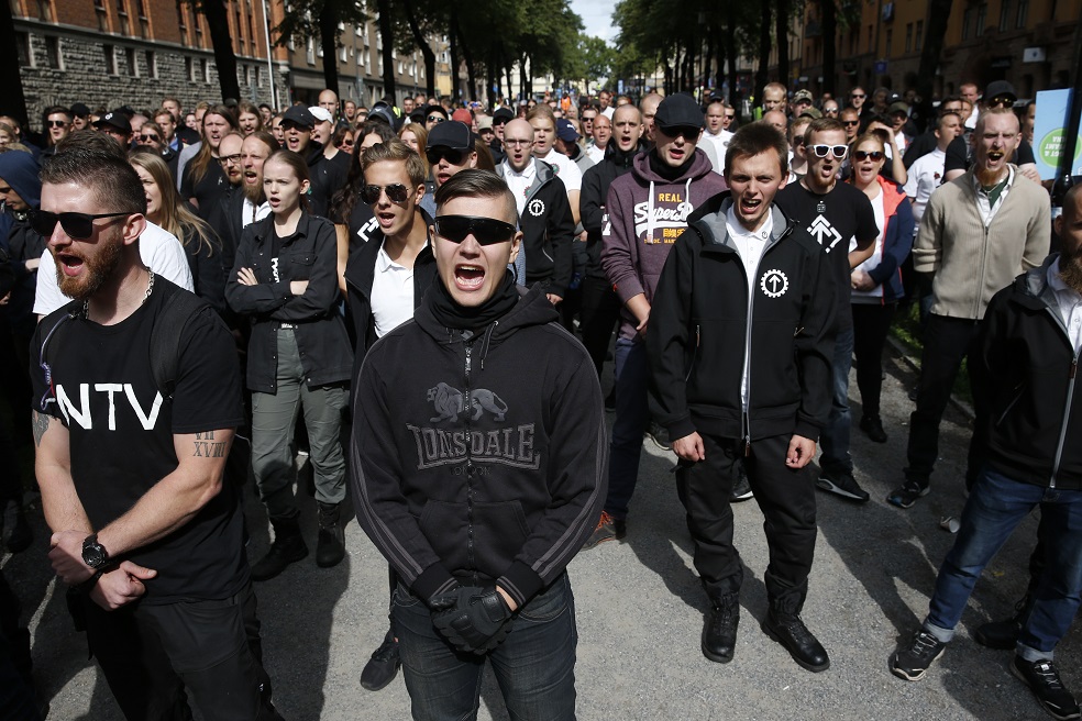 300 neonazis se manifestaron en Estocolmo contra la prohibición de su movimiento