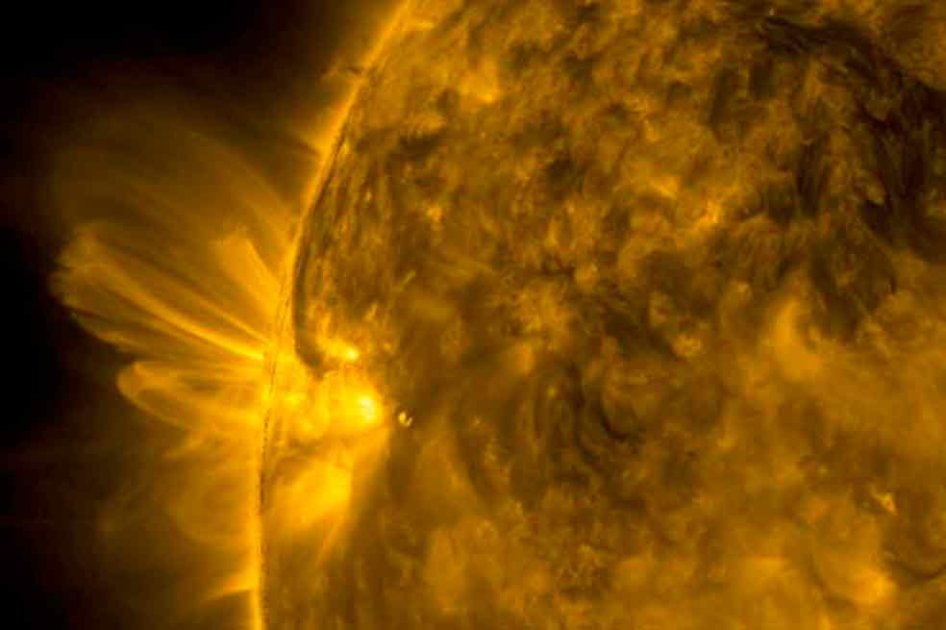 Satélite de la NASA capta imágenes de enorme erupción solar