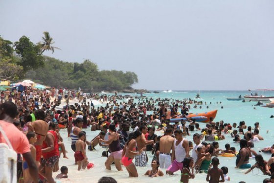Plan de Minambiente busca solucionar la situación de Playa Blanca sin cerrar el lugar