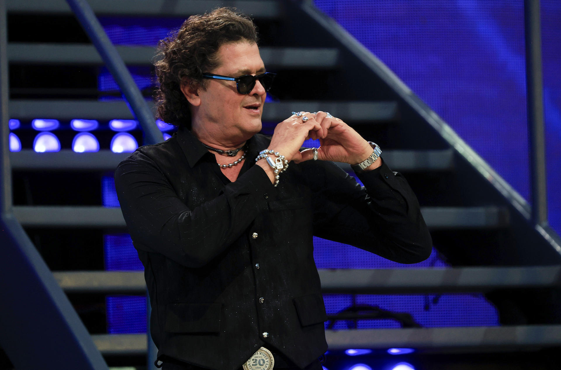 Carlos Vives y Silvestre Dangond sorprendieron con concierto antes del partido de Colombia
