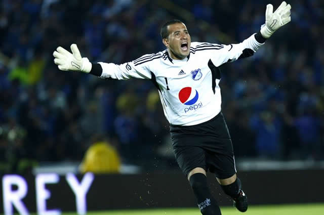 Millonarios golea al Huila y ahora es líder
