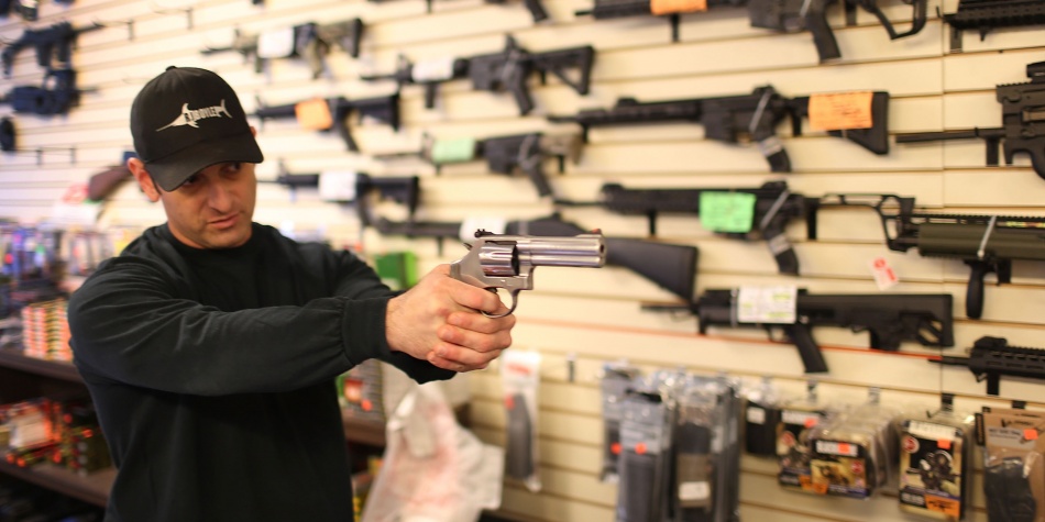 ¿Por qué los gringos aman tanto las armas?