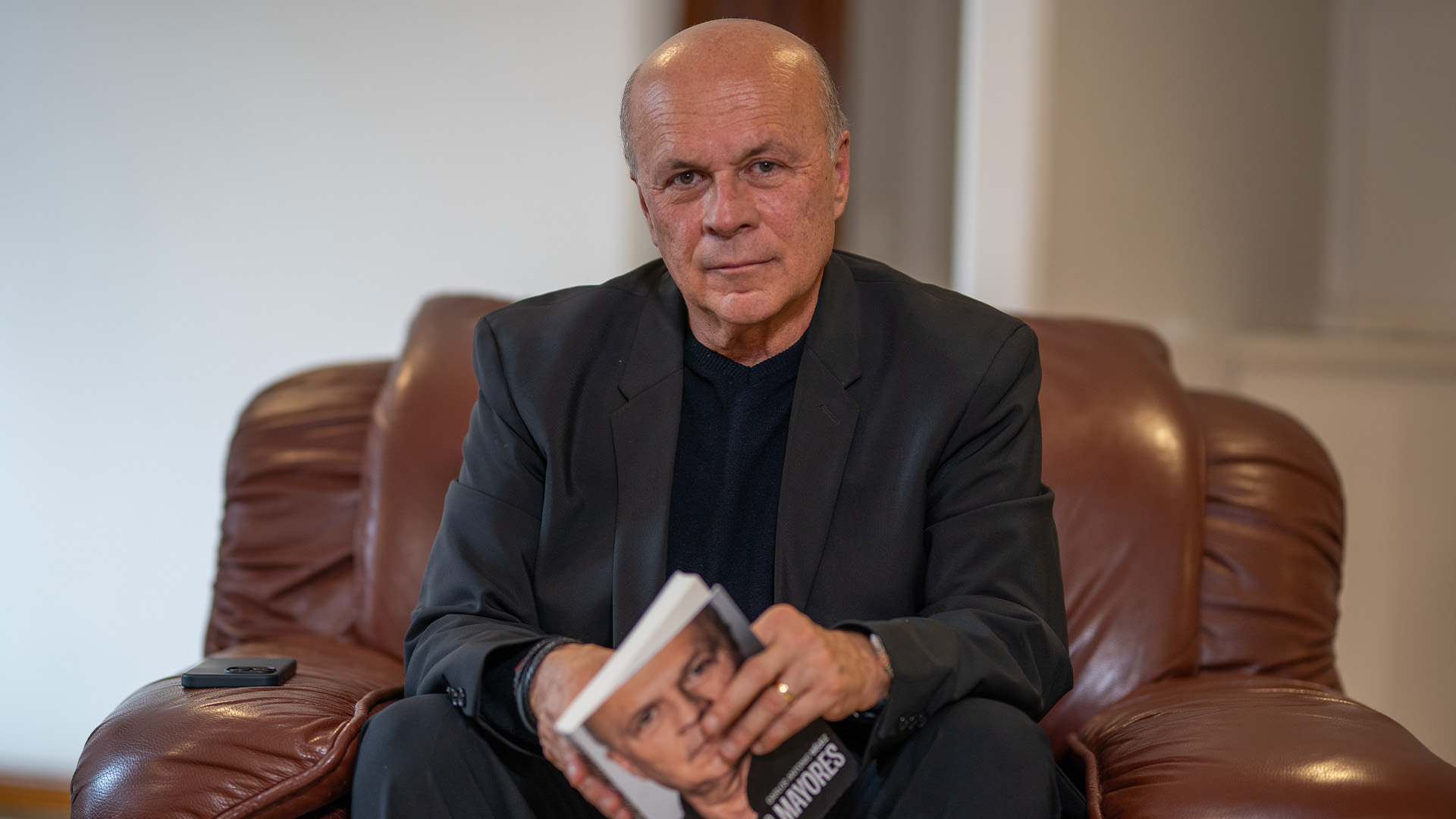 Carlos Antonio Vélez: «James es excepcionalmente inmaduro»