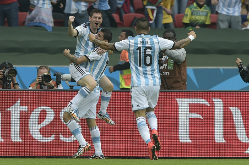 Argentina venció a Nigeria y clasificó con puntaje perfecto a octavos
