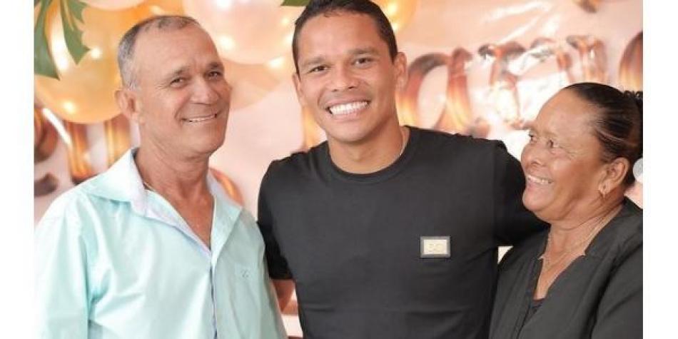 Murió madre de Carlos Bacca tras complicaciones por COVID-19