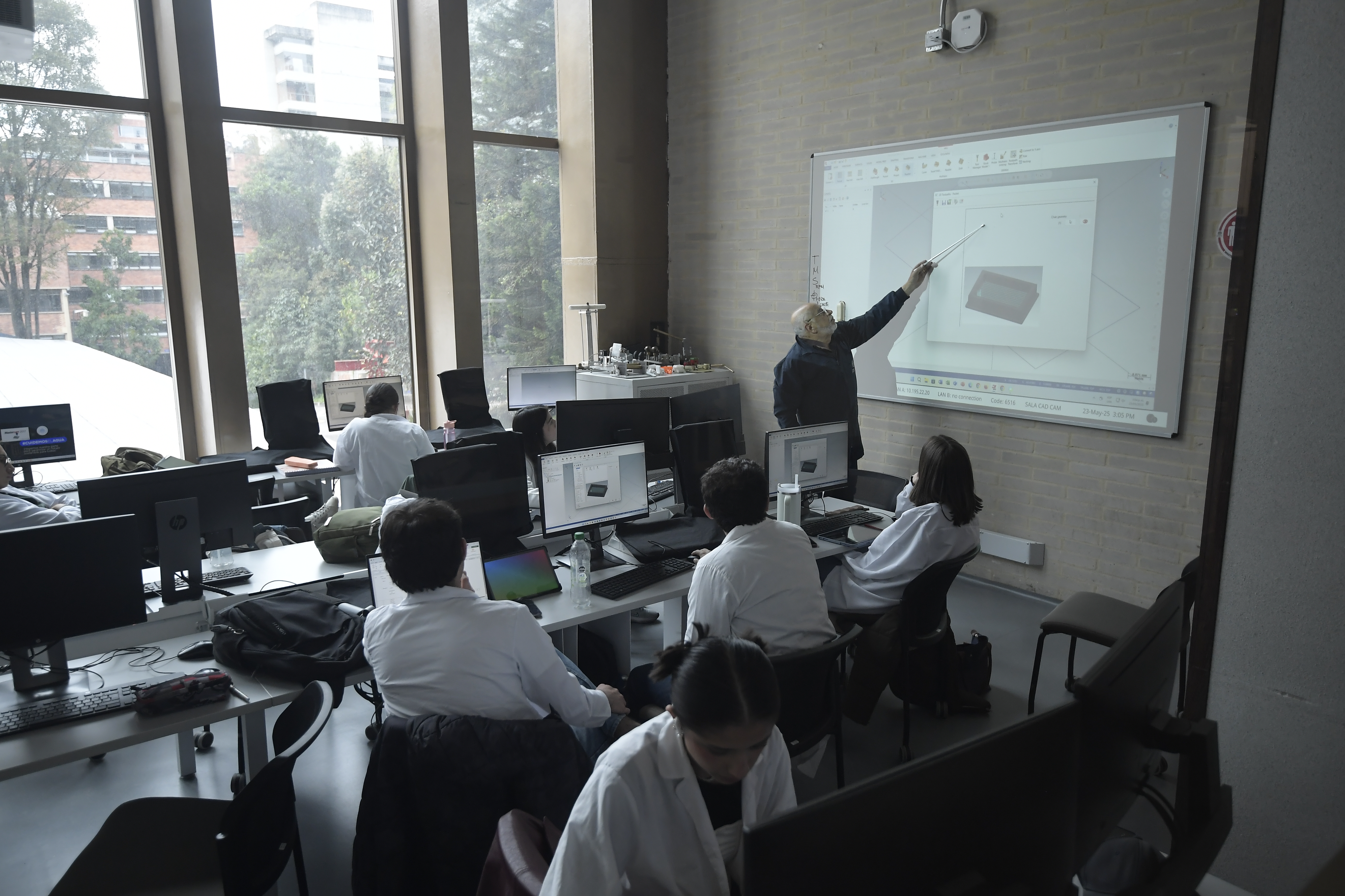 Universidad Javeriana lanza convocatoria para profesores: vacantes y cómo aplicar