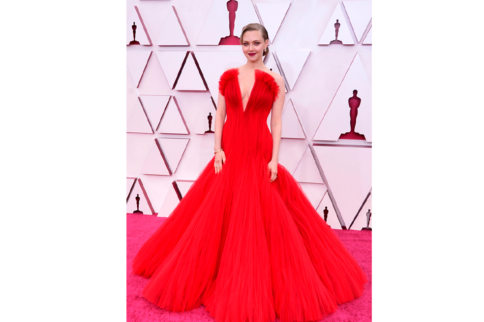 Premios Oscar 2021: los mejores ‘looks’ de la alfombra roja