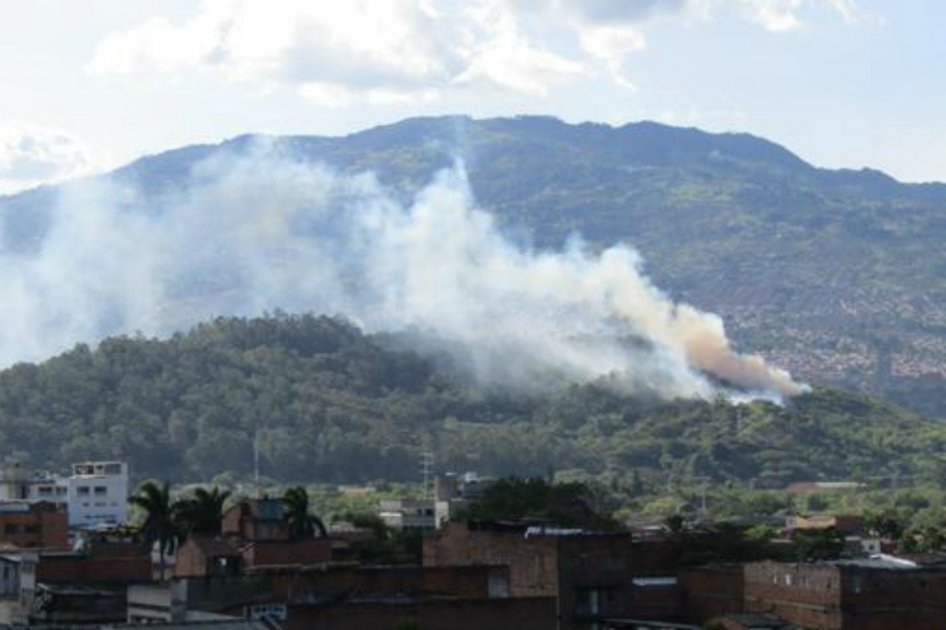 Nuevo incendio en el cerro El Volador de Medellín