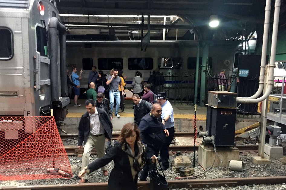 Un muerto en grave accidente de tren en Nueva Jersey