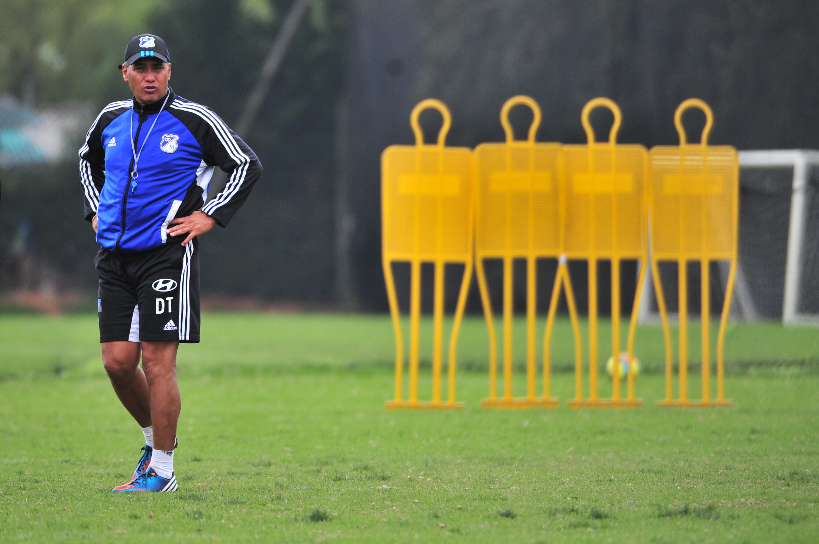 Exfutbolista colombiano y director técnico de Millonarios, durante entrenamiento.
