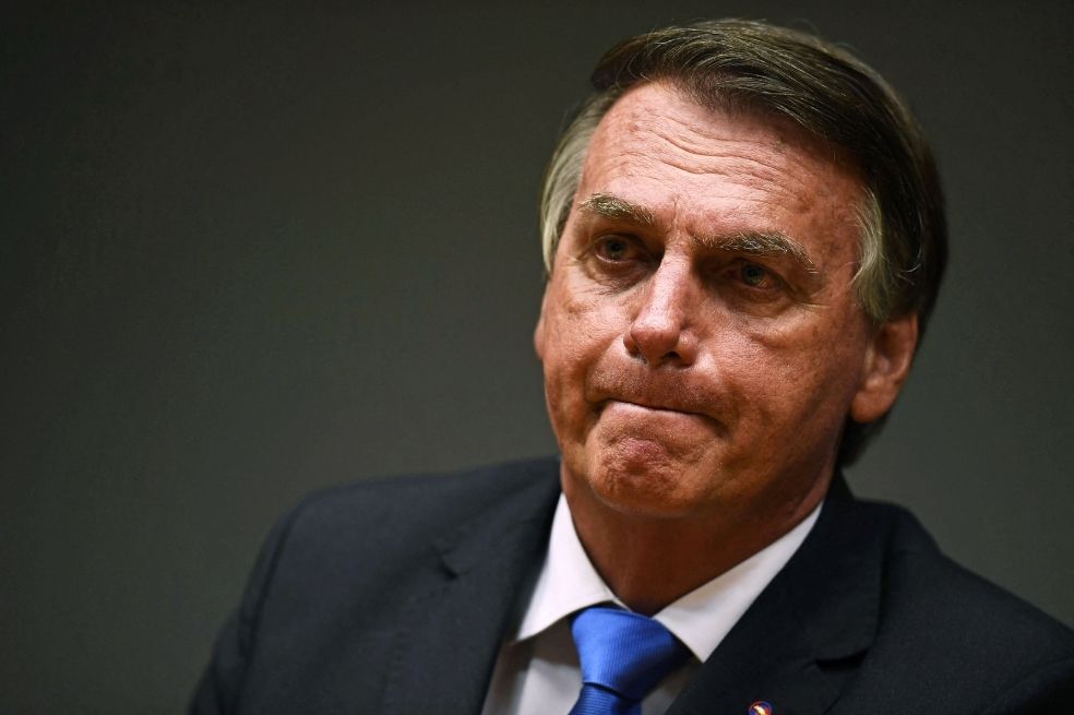 Bolsonaro dice que su aumento a los subsidios no tiene “objetivos electorales”