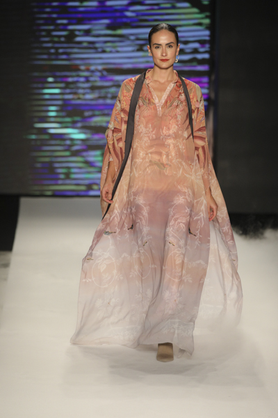 Desfile Colombiamoda Revista CROMOS y Diego Guarnizo
