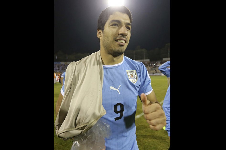 Dueño del Liverpool ofreció su jet privado a Luis Suárez