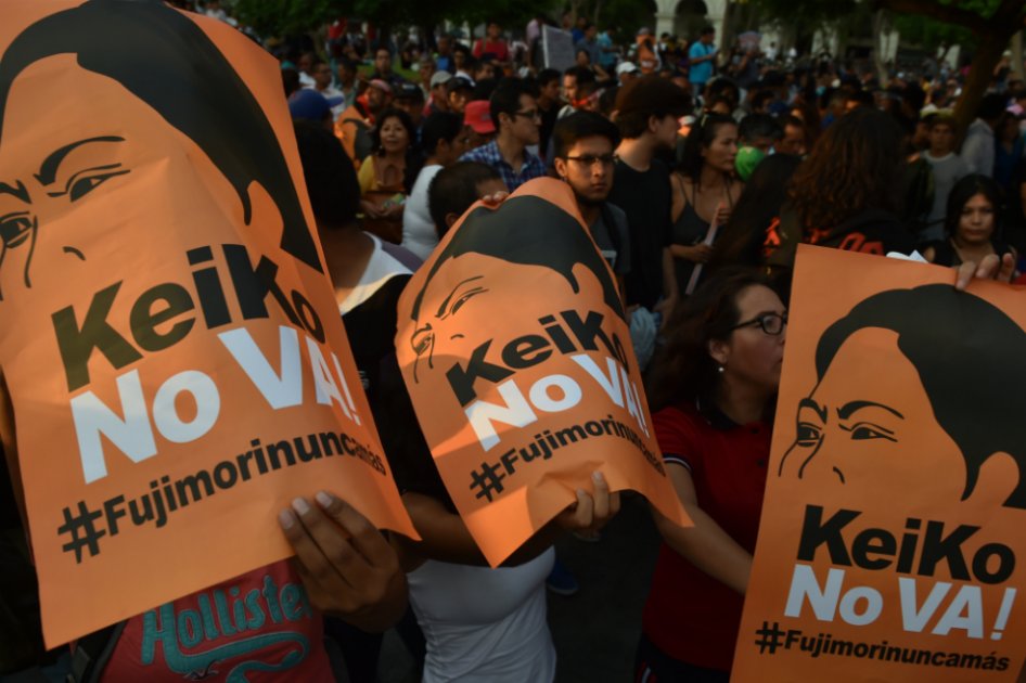 "Fujimori nunca más", fue el grito que se escuchó en las calles de Lima. / AFP