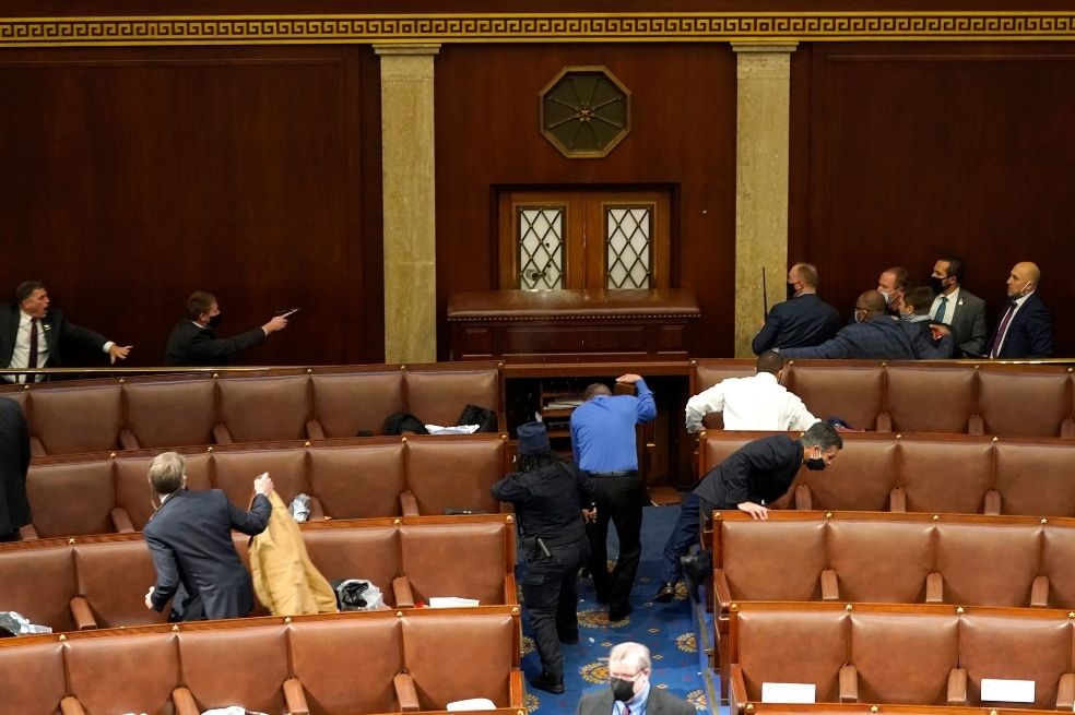Las cuatro horas más lamentables de la democracia en Estados Unidos