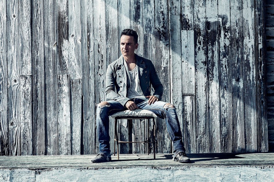 Fonseca lanza un disco romántico y homenaje a Diomedes Díaz
