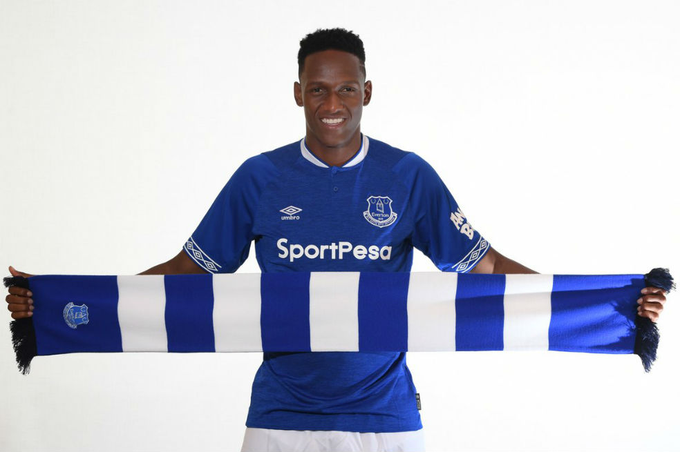 Los hombres con los que Yerry Mina peleará la titularidad en el Everton