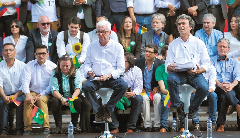 Los planes para el resurgir del centro