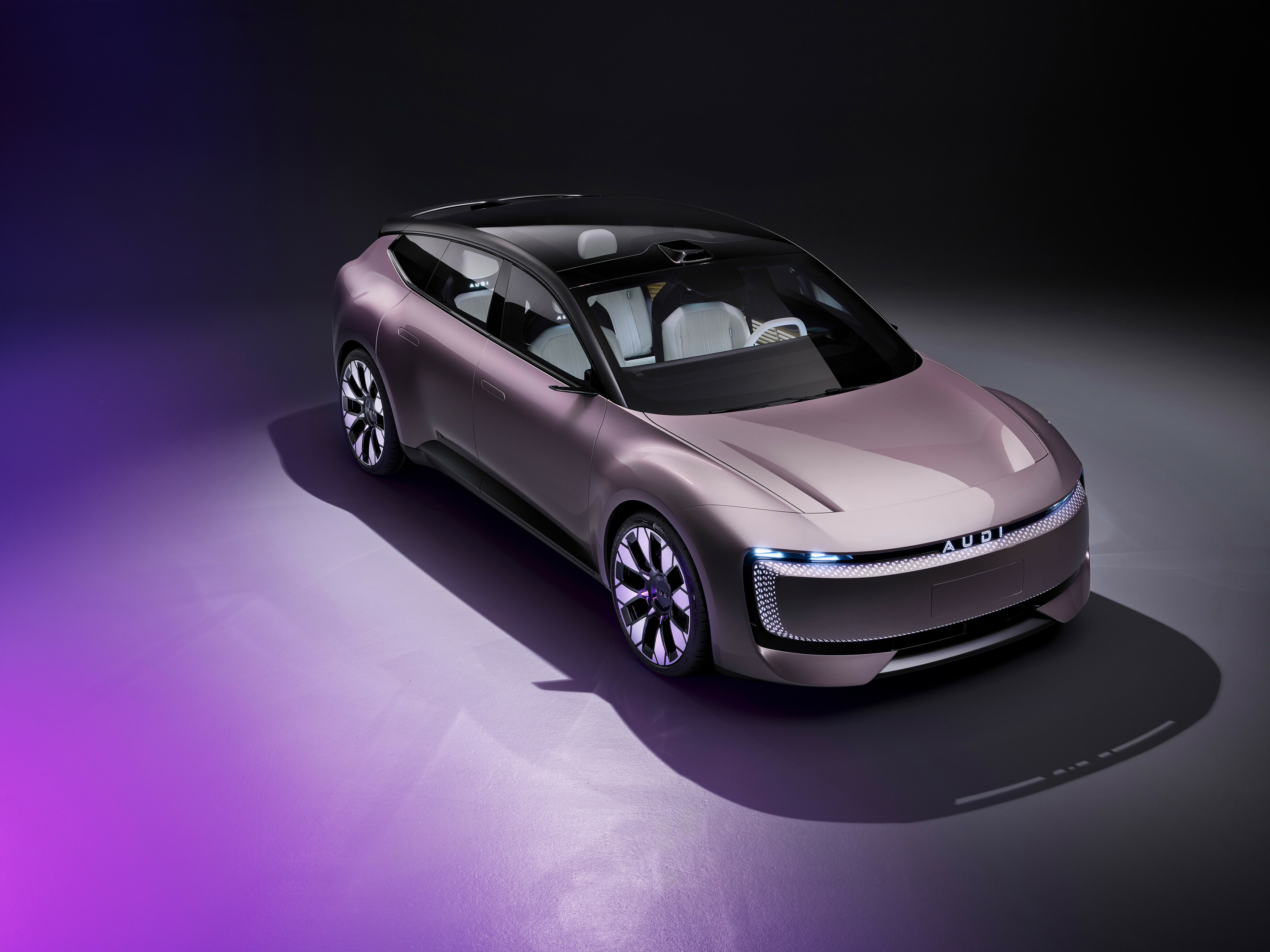 Audi revela nuevo modelo de vehículo eléctrico sin los icónicos cuatro aros