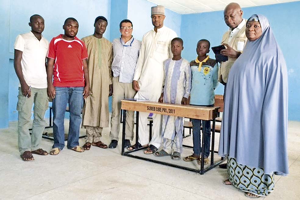 Felipe Camargo (cuarto de izquierda a derecha), coordinador principal de emergencias de Acnur en Nigeria. /Cortesía