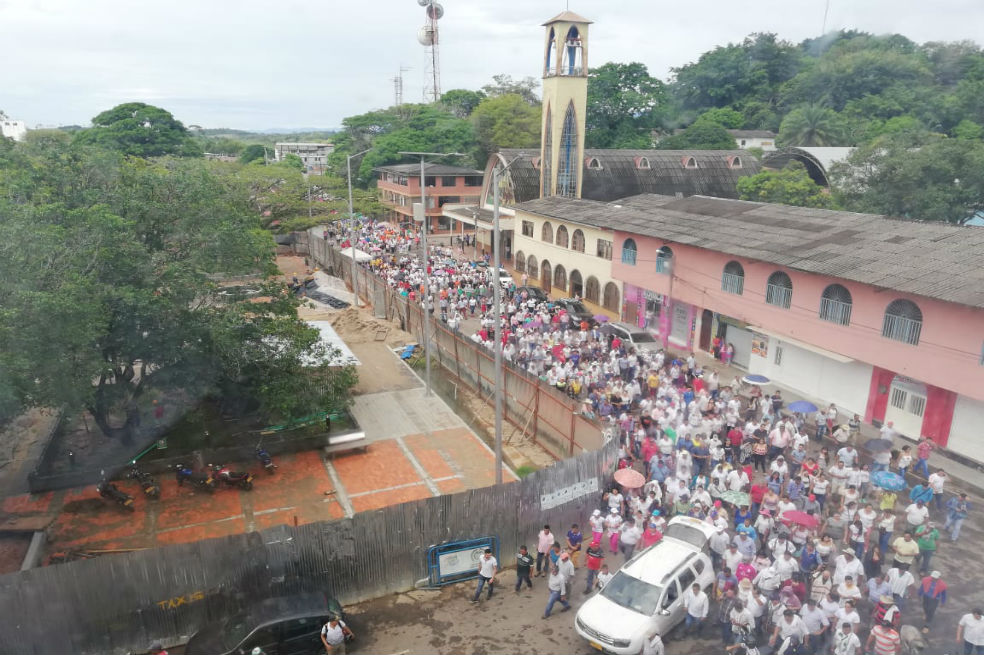 En medio de protestas, expulsan a campesinos del Parque Los Picachos
