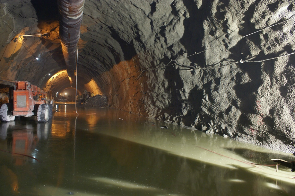 De nuevo adjudican contratos para terminar el túnel de la Línea