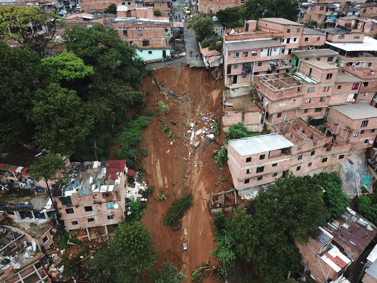 La historia que se repite en Villatina: incertidumbre de los damnificados y nuevos riesgos