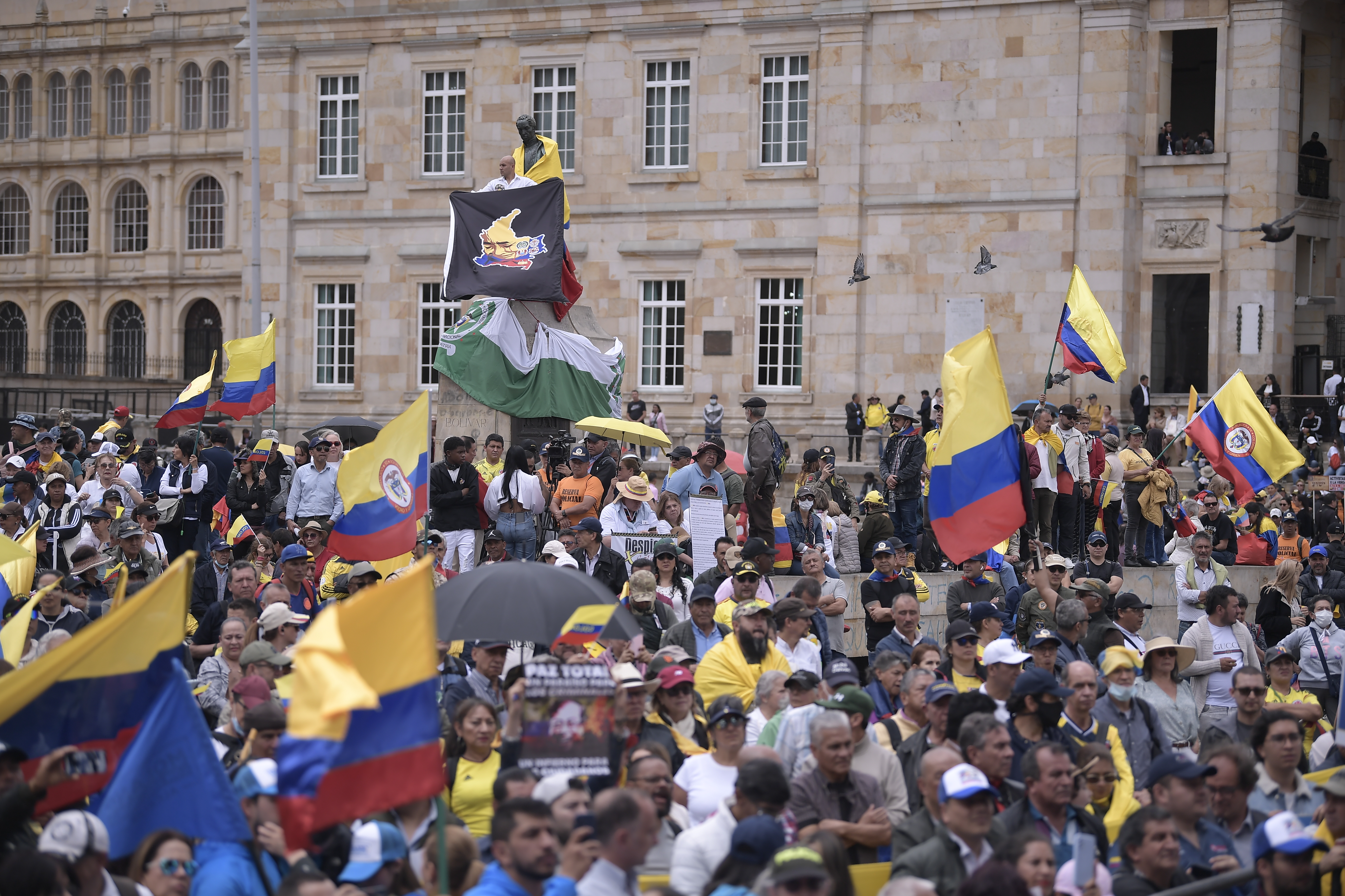 Marcha de la oposición contra el gobierno del Presidente Gustavo Petro.