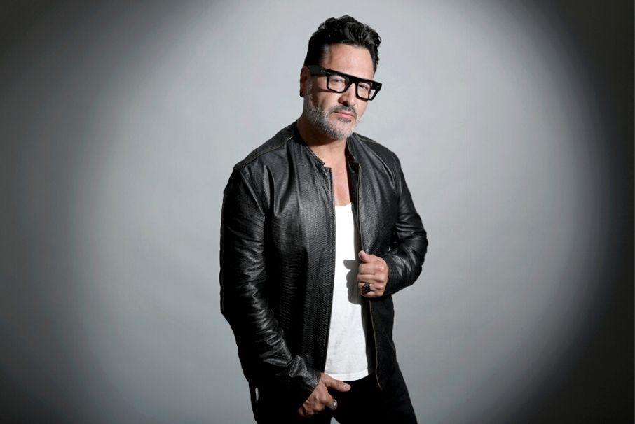 Giovanni López, diseñador de moda masculina