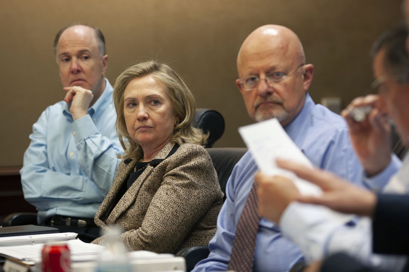 La exsecretaria de Estado, Hillary Clinton, el asesor de Seguridad Nacional, John Brenman, el secretario de Defensa, Tom Donilon, y otros asesores estuvieron apoyando a Obama.